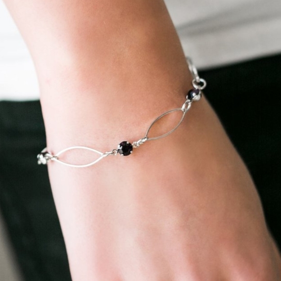 Paparazzi Top Class Bracelet - Picture 2 of 2